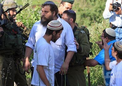 مستوطنون اسرائيليين ارشيفية